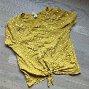 Old Navy Yellow Polka Dot Short Sleeve Top